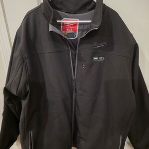 Milwaukee Mens M12 HEATED coat